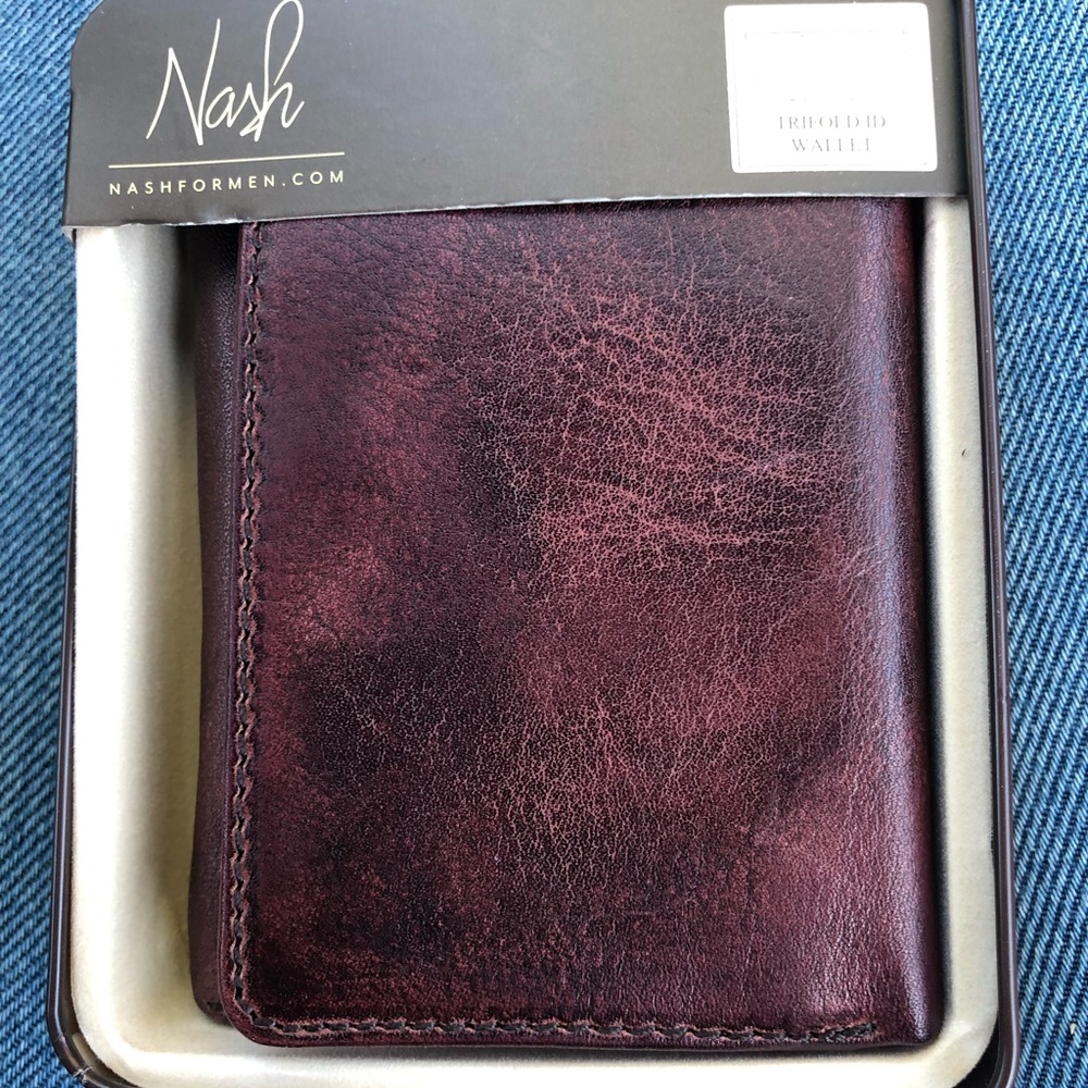 Patricia Nash Men’s Tri-Fold Leather Wallet